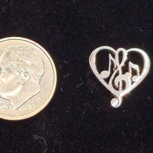 Stainless Steel Heart Shape Earrings with‎ Music Symbols (NWOT) - Picture 4 of 4